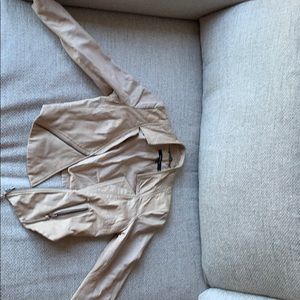 Muubaa tan leather size 4